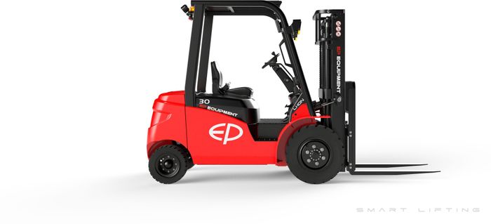 EFL303-4800 // MID 3.0t yard forklift with 16.4kWh LFP battery and 4.8m triplex container mast