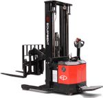 CQE15SL-6000 // PRO 1.5t pantograph reach stacker with 5.0kWh LFP battery and 6.0m triplex mast