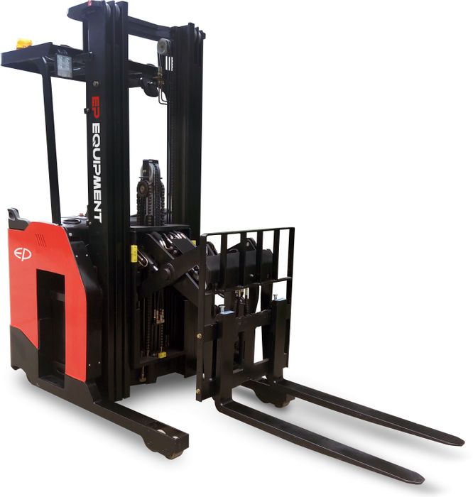 CQD15SS-4500 // PRO 1.5t pantograph reach truck with 20kWh wet battery and 4.5m triplex mast