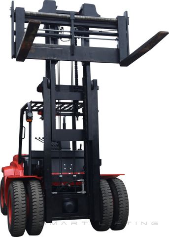 CPCD80T8-4500 // Diesel 8.0t yard forklift with Isuzu 6BG1 engine and 4.5m triplex mast