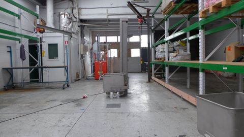 EO2500 // Eurover 1800-2500mm LH column lifter for DIN9797 Eurobins, 400V 3-ph mains