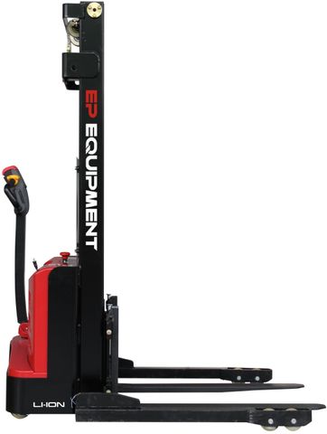 ES10-22DML-3000 // SME 1.0t straddle stacker with 2.0kWh LFP battery and 3.0m duplex mast