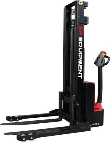 ES10-22DML-3000 // SME 1.0t straddle stacker with 3.0m lift and 1.9kWh LFP battery