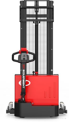 ESD122-3600 // BASE 1.2t straddle stacker with 2.0kWh GEL battery and 3.6m duplex mast