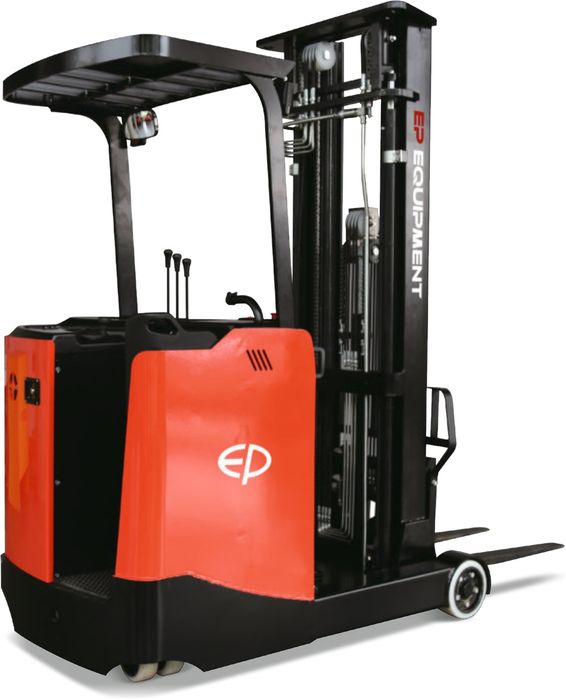 CQD15S-4000 // PRO 1.5t moving-mast reach truck with 20kWh wet battery and 4.0m triplex mast