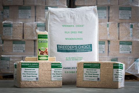 BREEDERS CHOICE Small Pine Wood Shavings 70lt  (48)