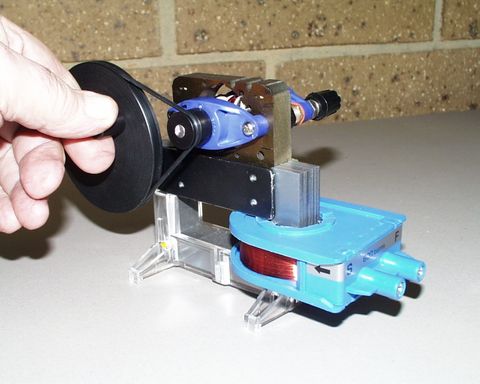 Motor generator hand wind AC/DC