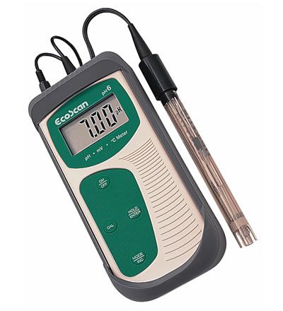 EcoScan PH6 pH/mV/C meter w/ carry case