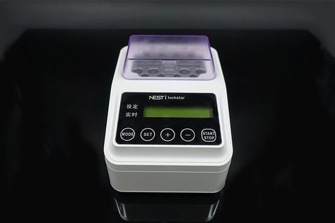 Dry block heater holds up to 2ml tubes