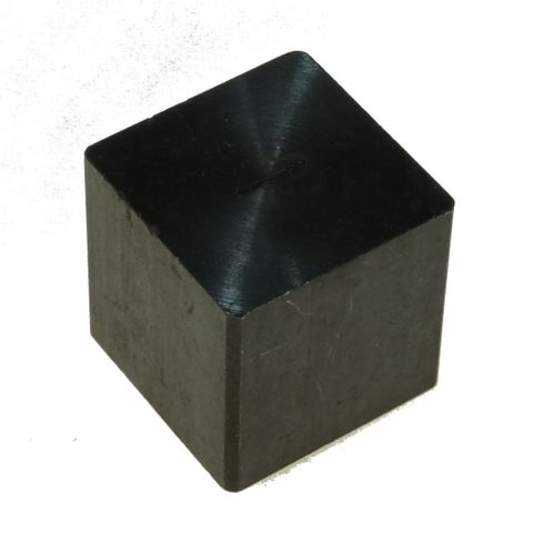 Cube Iron 2cm edge