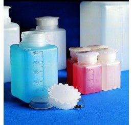 Bottle PE square 2lt WM w/cap graduated