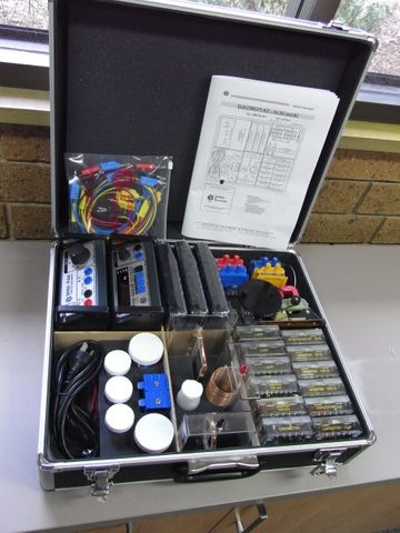 Electricity kit complete in case IEC