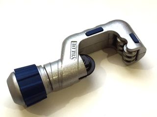 VALUE TUBE CUTTER 1/8 TO 1-1/4