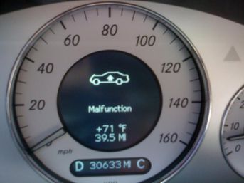 System malfunction перевод. Mercedes w212 Airmatic Fault. Airmatic Mercedes w212 калибровка. Malfunction Mercedes w221. Malfunction Мерседес gl.