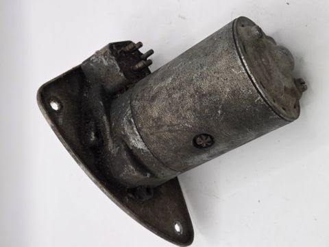 WIPER MOTOR R113 W111 4PIN USED