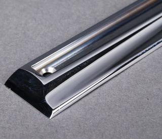 RH DOOR MOULDING MB