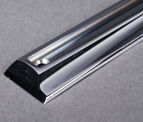 RH DOOR MOULDING MB