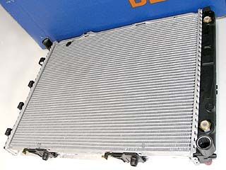 RADIATOR W124 300E E320