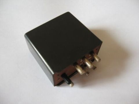 WIPER RELAY W123 USED