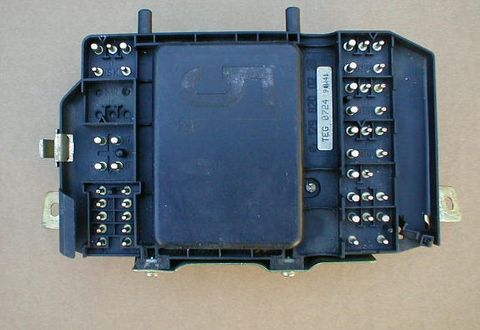 SEAT MEMORY CONTROL UNIT R129 95-96 USED