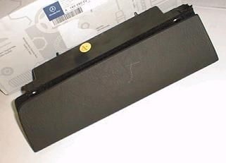 DASH GLOVE COMPARTMENT W140 9A83