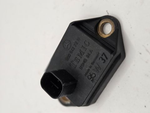 ACCEL SENSOR R129 USED