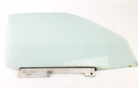 RF  DOOR GLASS W201  USED