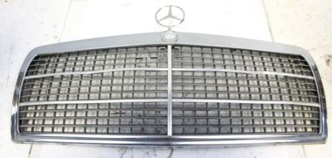 GRILLE ASSEMBLY W201 USED