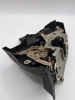 LR DOOR LOCK W202  USED