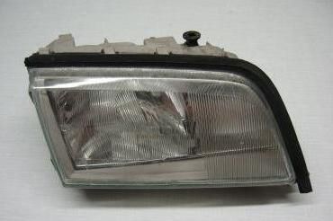 RH HEADLAMP W202  -96 USED