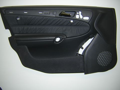 LF DOOR TRIM W203 BLACK LHD 9B50