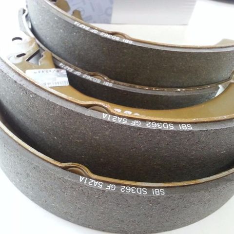 BRAKE SHOE KIT MB100