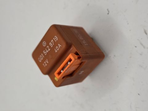 RELAY AUX ABS  USED
