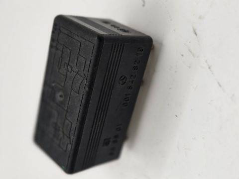 RELAY CONTROL  R129  USED