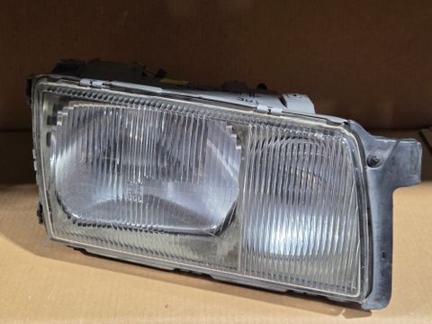 RH HEADLAMP W126  USED