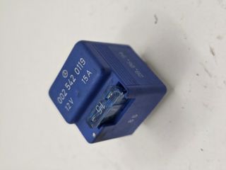 FUEL PUMP RELAY FUSE BLUE USED