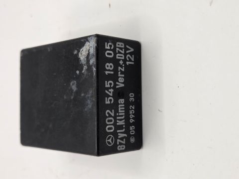 AIR CON RELAY W126 380 560 USED