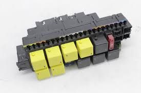 LH FUSE BOX RELAY W220