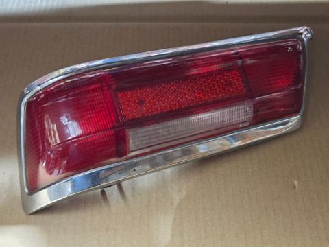 LH TAILAMP LENS R113 230SL RED USED