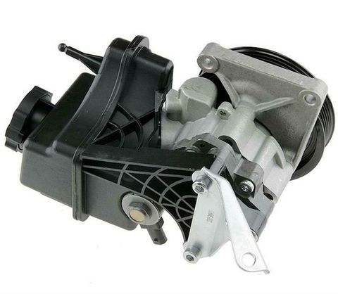 POWER STEERING PUMP / RESERVOIR W204 CDI GK