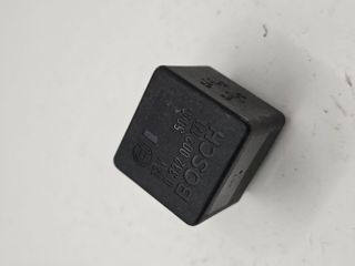 RELAY ABS  4 PIN W126 W201 USED
