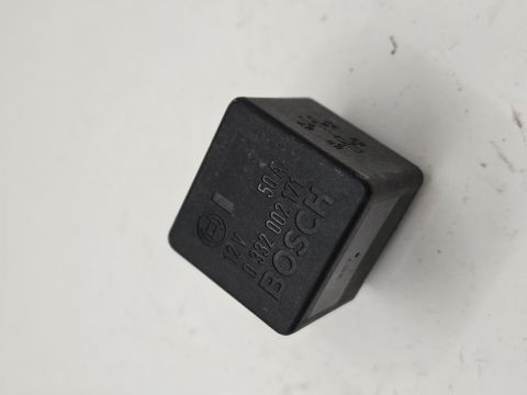 RELAY ABS  4 PIN W126 W201 USED