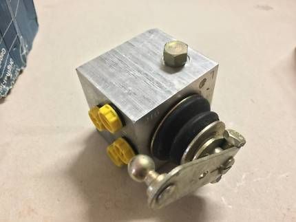 REAR HYDRPHNEUMATIC VALVE W126 USED