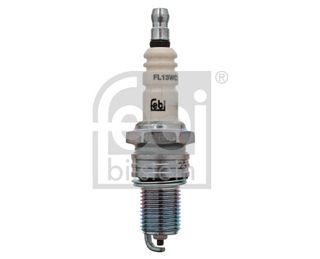 SPARK PLUGS M110 M116 W7DC