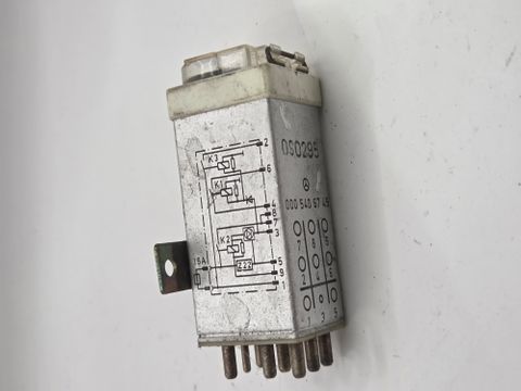 OVERVOLTAGE RELAY W124 W202 USED