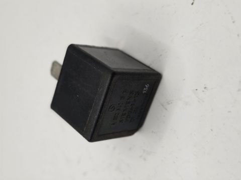 RELAY W202 W203 W211 W220 USED