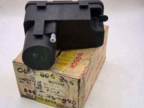 CENTRAL LOCK PUMP W126 -84 BOSCH