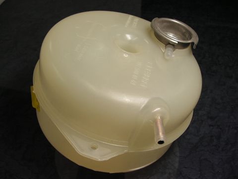 HEADER TANK R107 URO