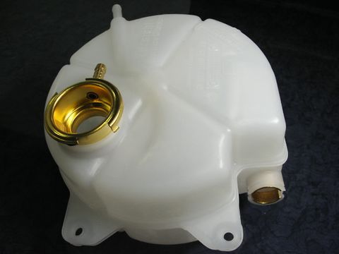 HEADER TANK R107 86- URO