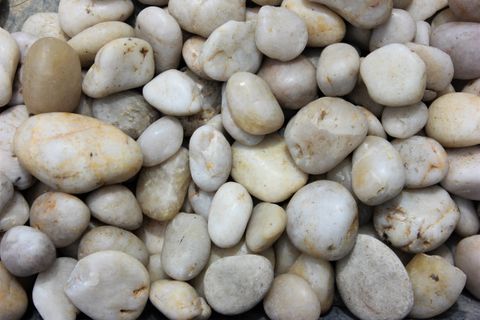 Polished White Pebble | 20-10mm (20kg Bag)